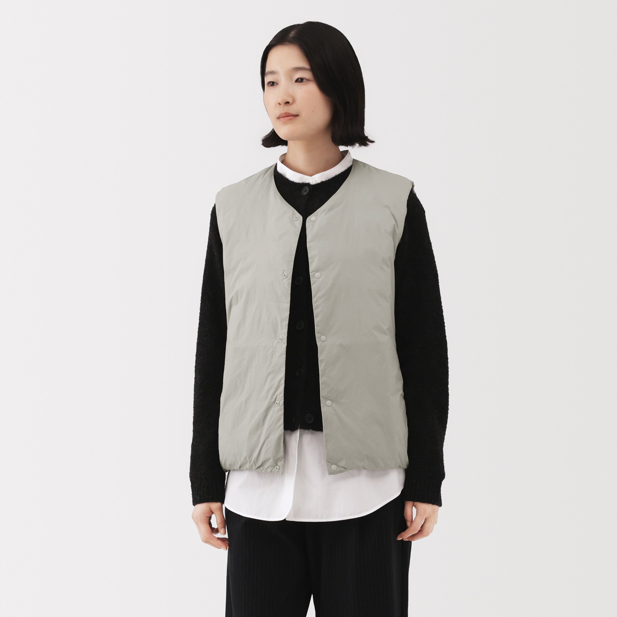 紳士　軽量ダウンポケッタブルノーカラーベスト