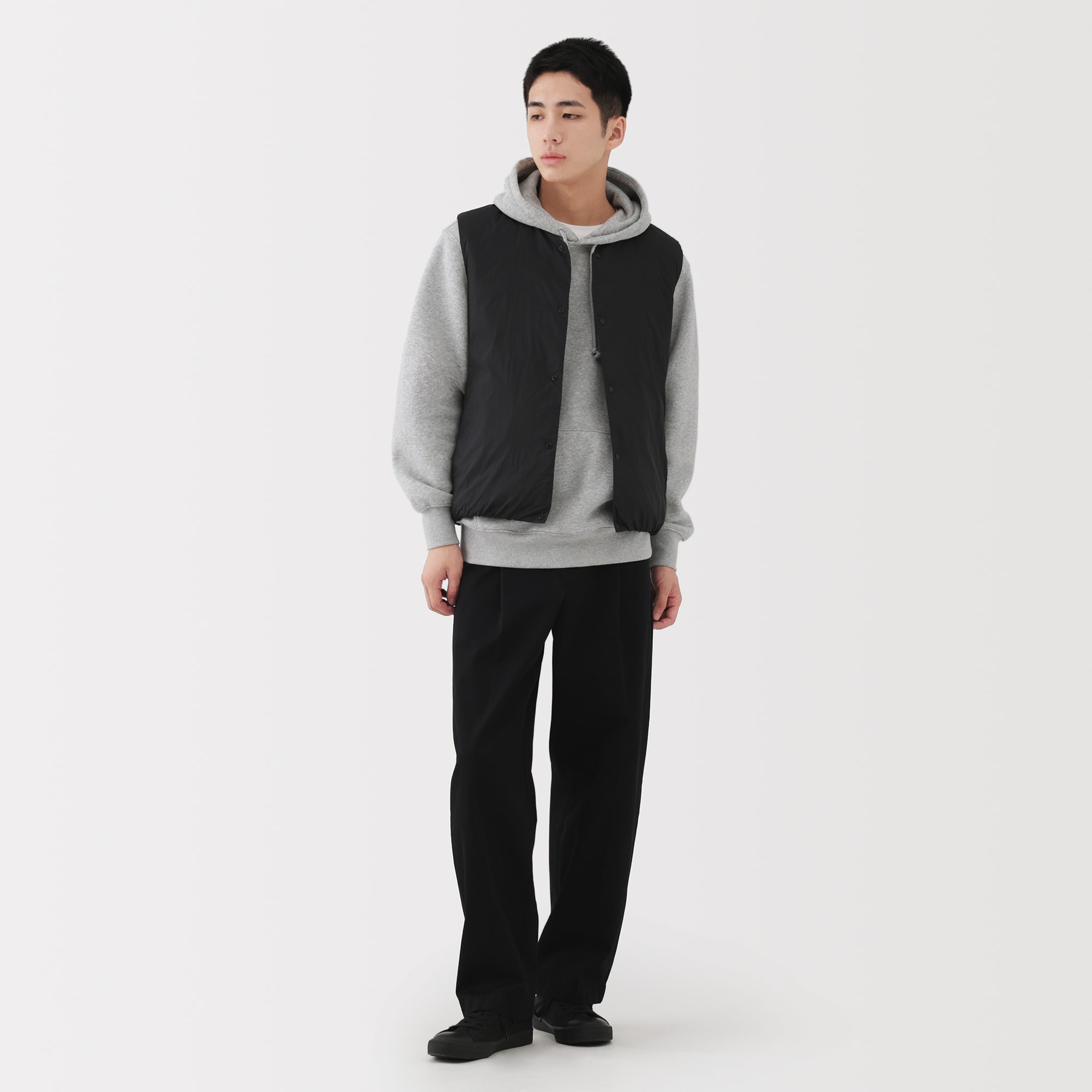 紳士　軽量ダウンポケッタブルノーカラーベスト