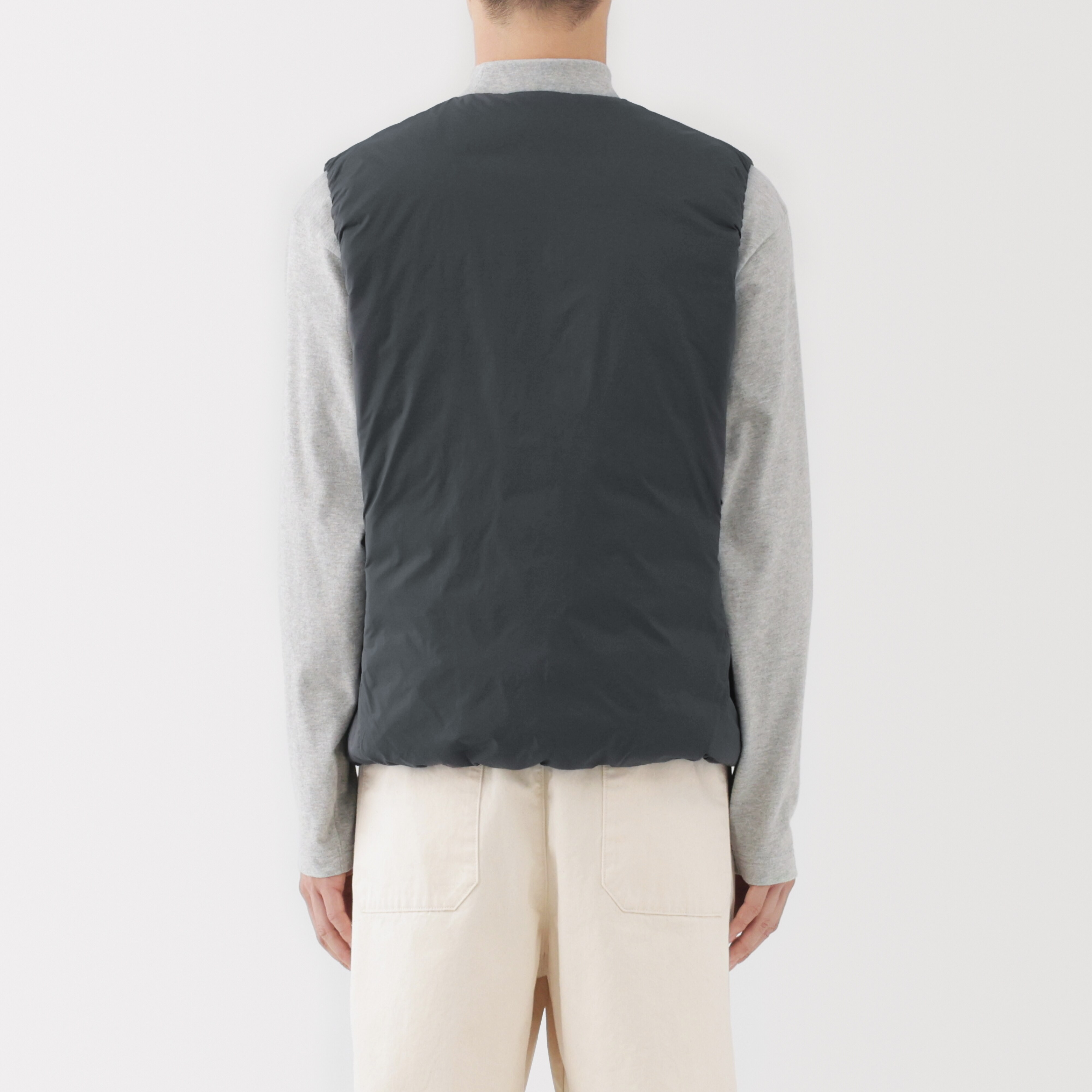 紳士 軽量ダウンポケッタブルノーカラーベスト | 無印良品