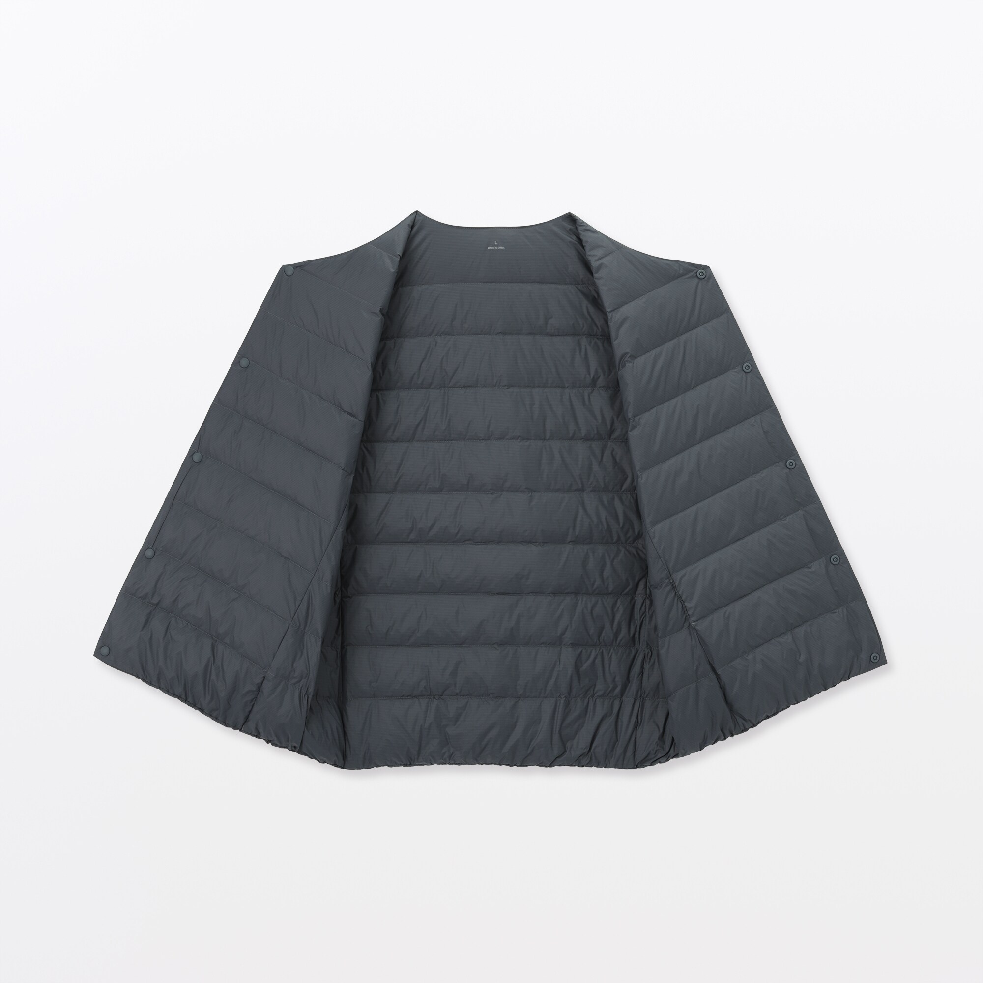 紳士　軽量ダウンポケッタブルノーカラーベスト