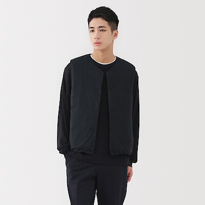 紳士　軽量ダウンポケッタブルノーカラーベスト