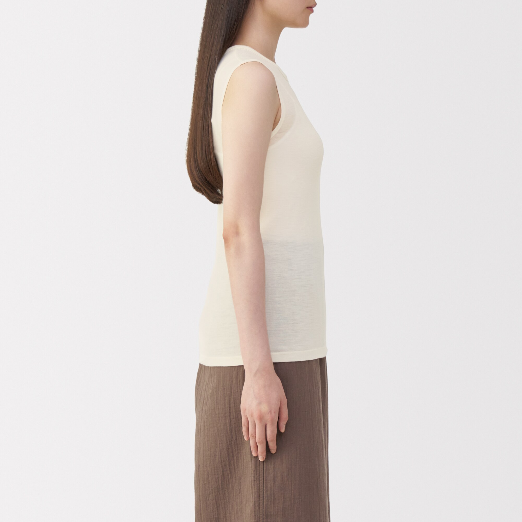 婦人　ウールスリーブレスＴシャツ