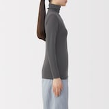 婦人　ウールタートルネック長袖Ｔシャツ