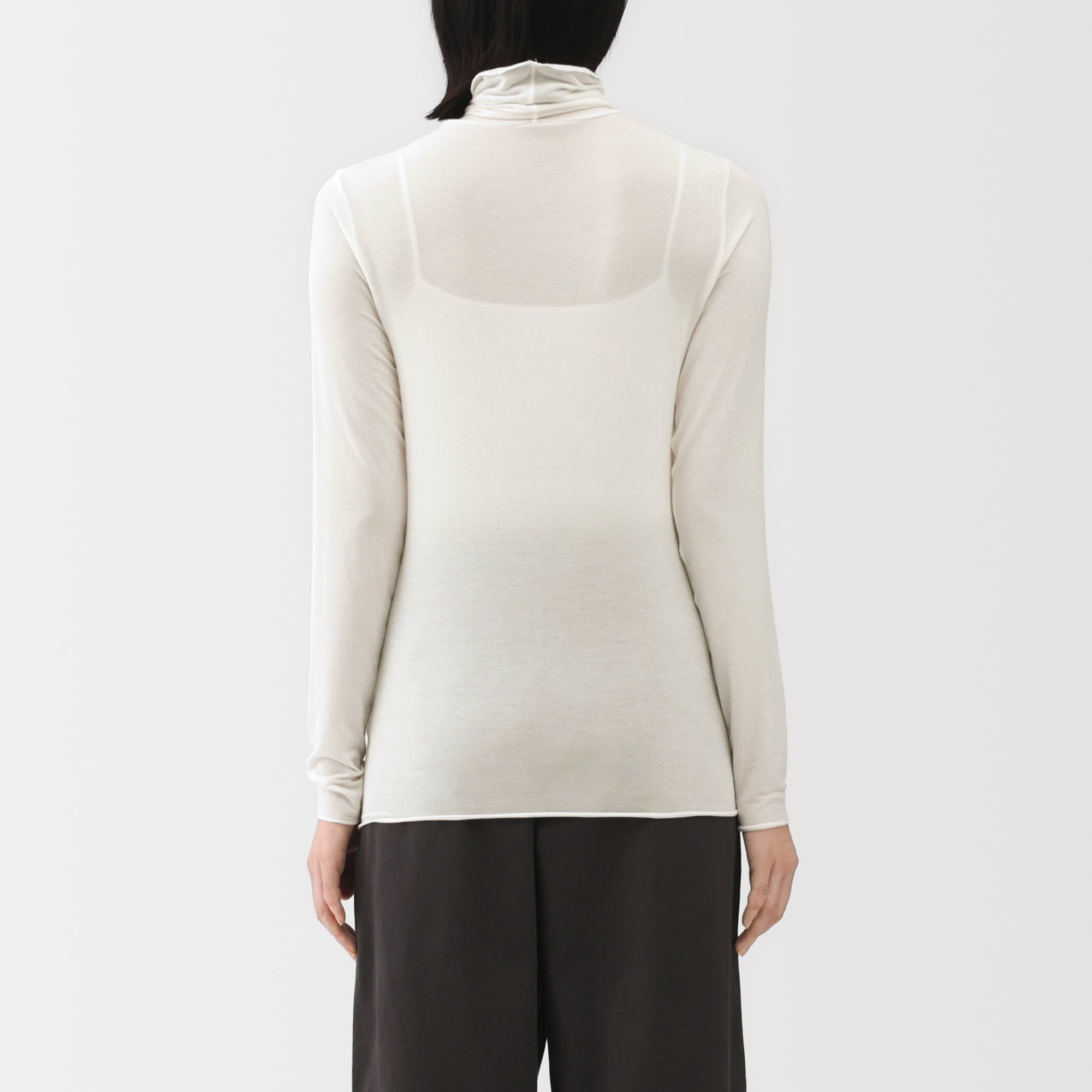 婦人　シアータートルネック長袖Ｔシャツ