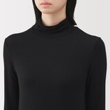 婦人　シアータートルネック長袖Ｔシャツ