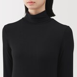 婦人　シアータートルネック長袖Ｔシャツ