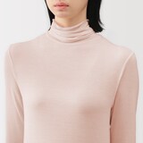 婦人　シアータートルネック長袖Ｔシャツ