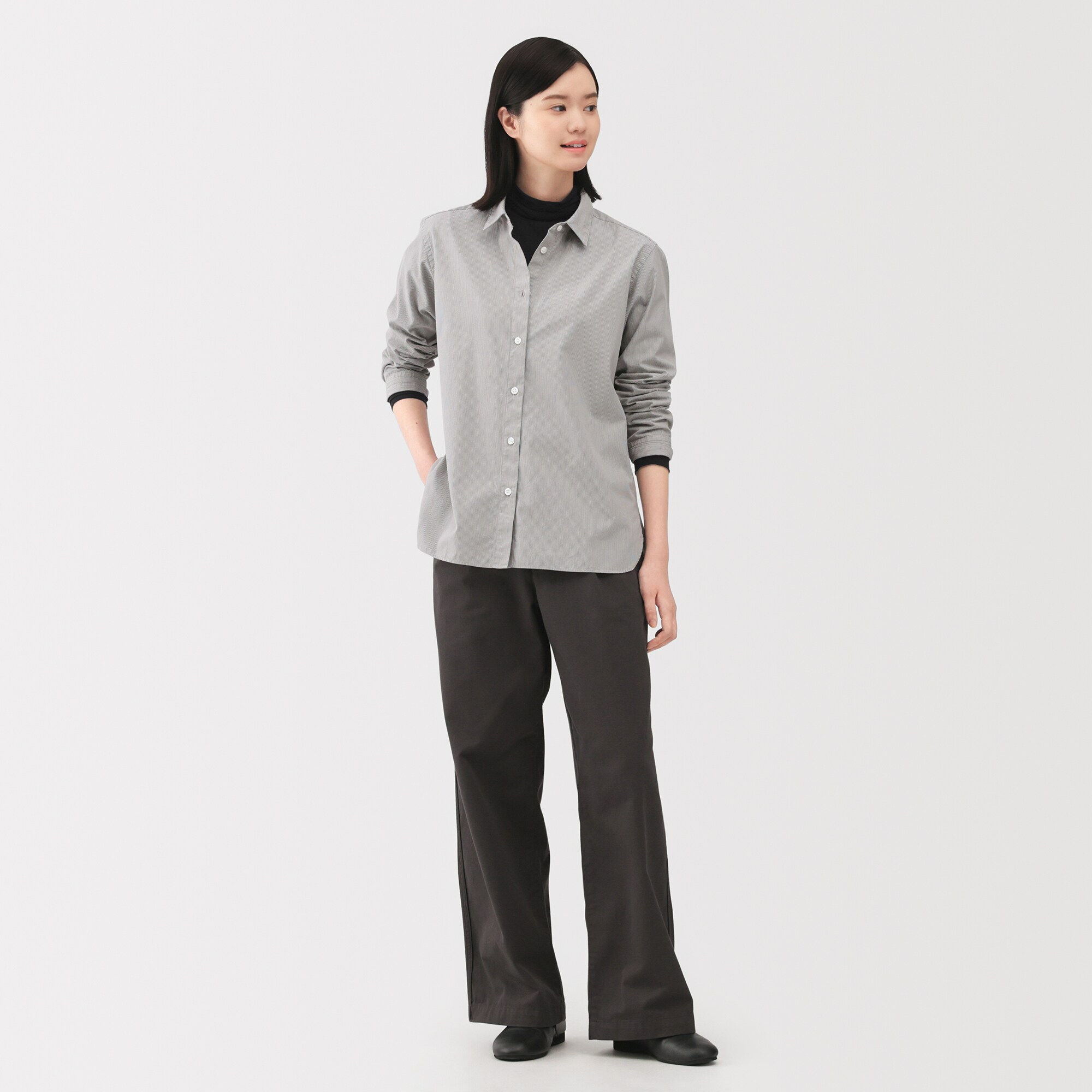 婦人　シアータートルネック長袖Ｔシャツ