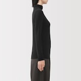 婦人　シアータートルネック長袖Ｔシャツ