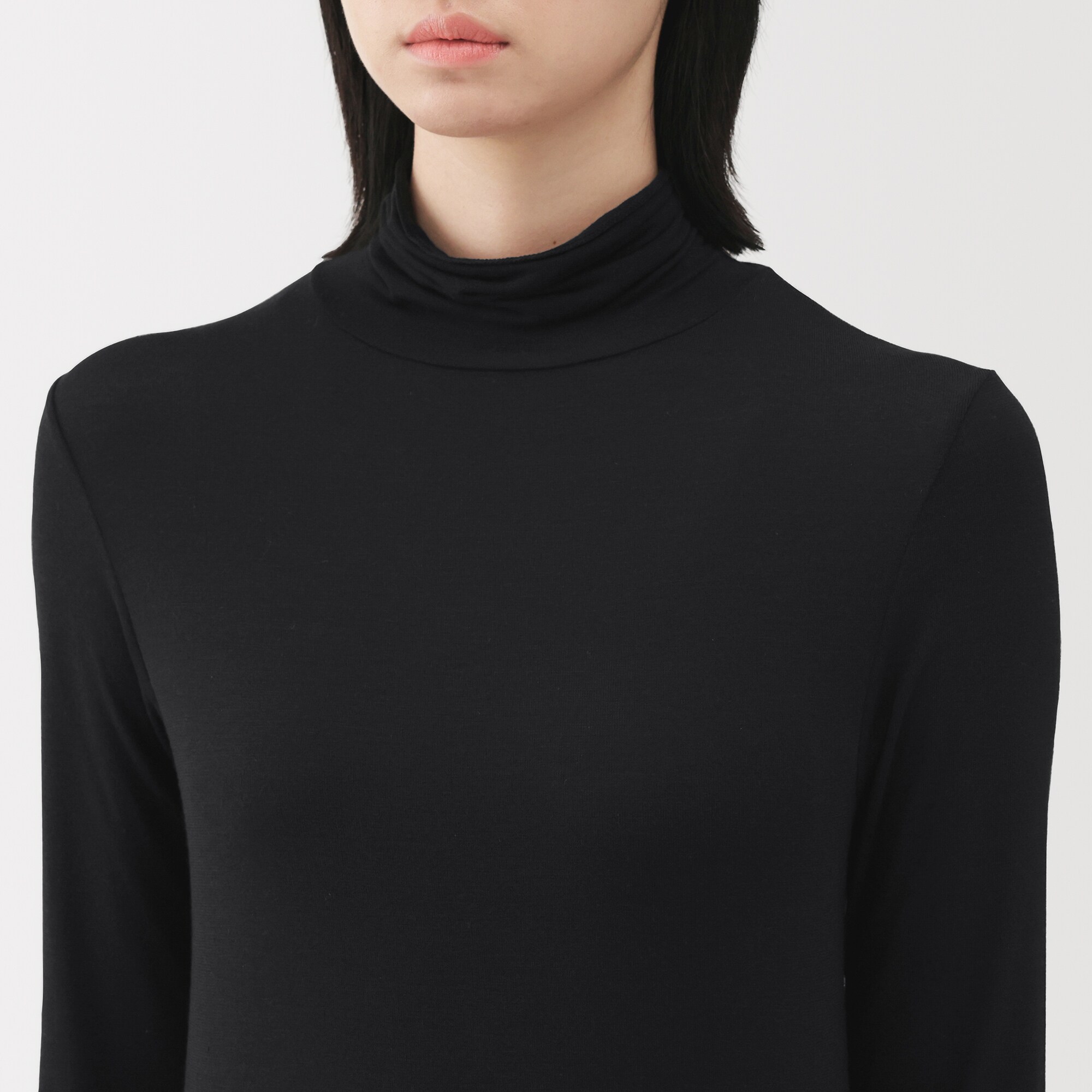 婦人　シアータートルネック長袖Ｔシャツ