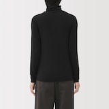 婦人　シアータートルネック長袖Ｔシャツ