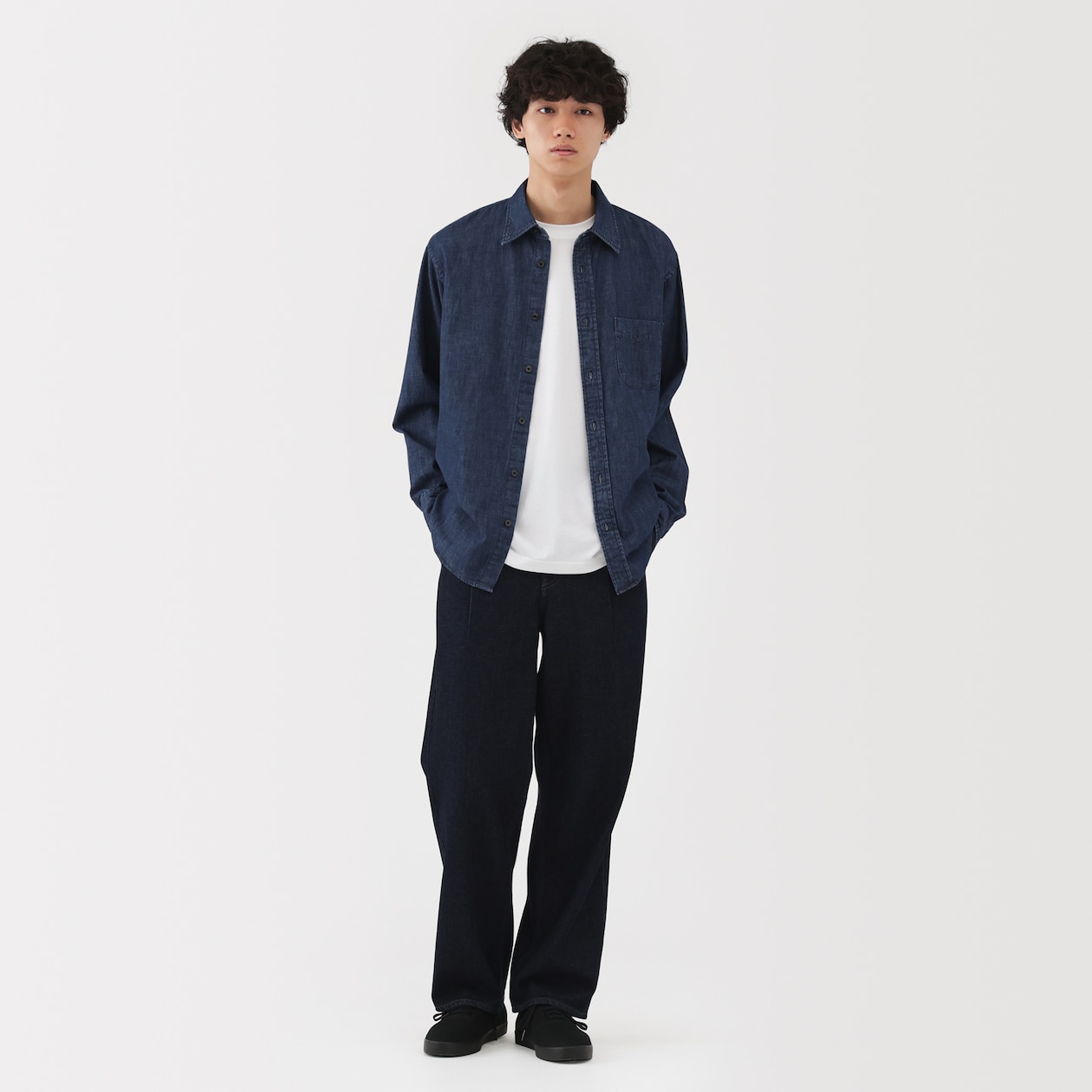 紳士　デニムシャツ