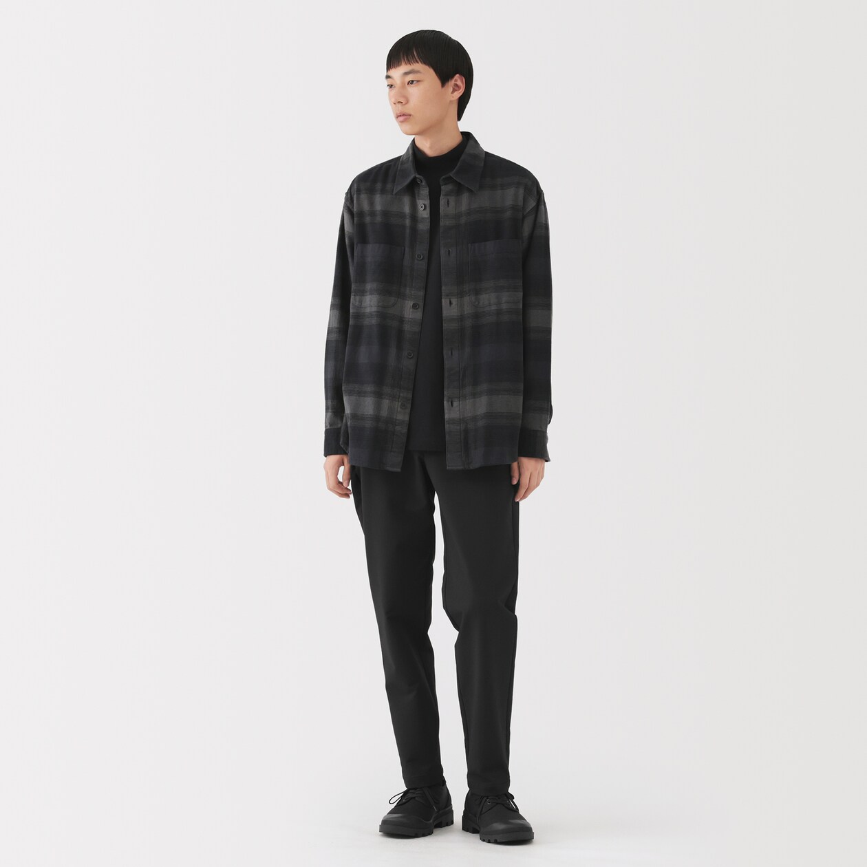 紳士　防風裏起毛ストレッチテーパードパンツ