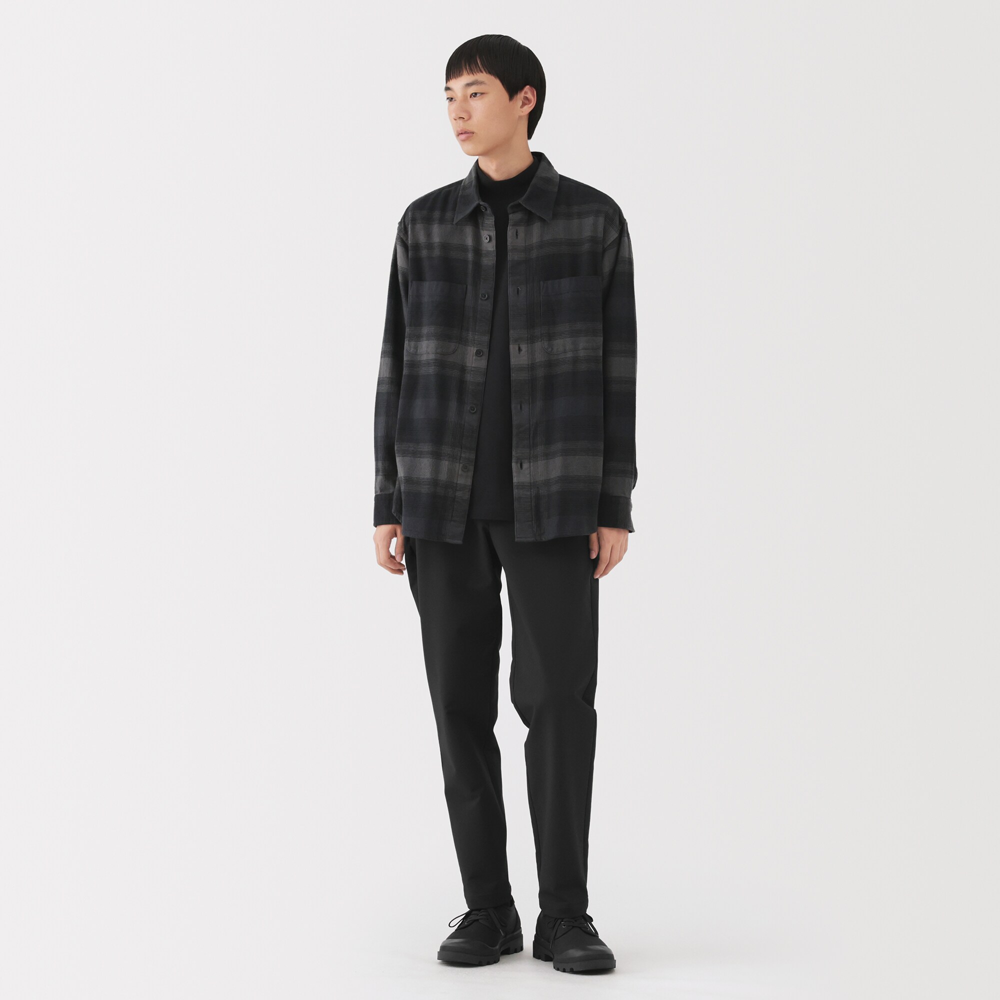 紳士　防風裏起毛ストレッチテーパードパンツ