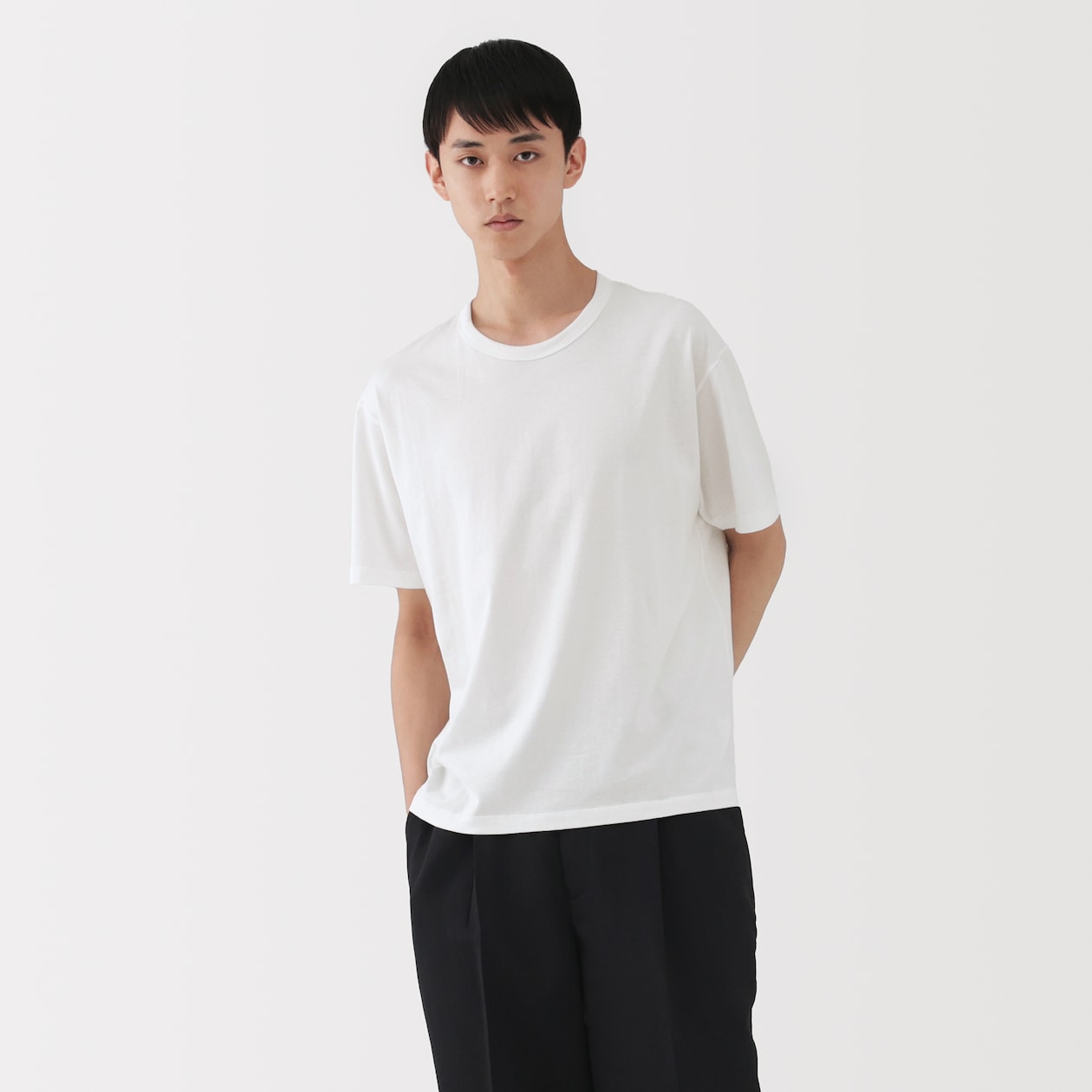 紳士　昔ながらの製法で編み立てた天竺クルーネック半袖Ｔシャツ