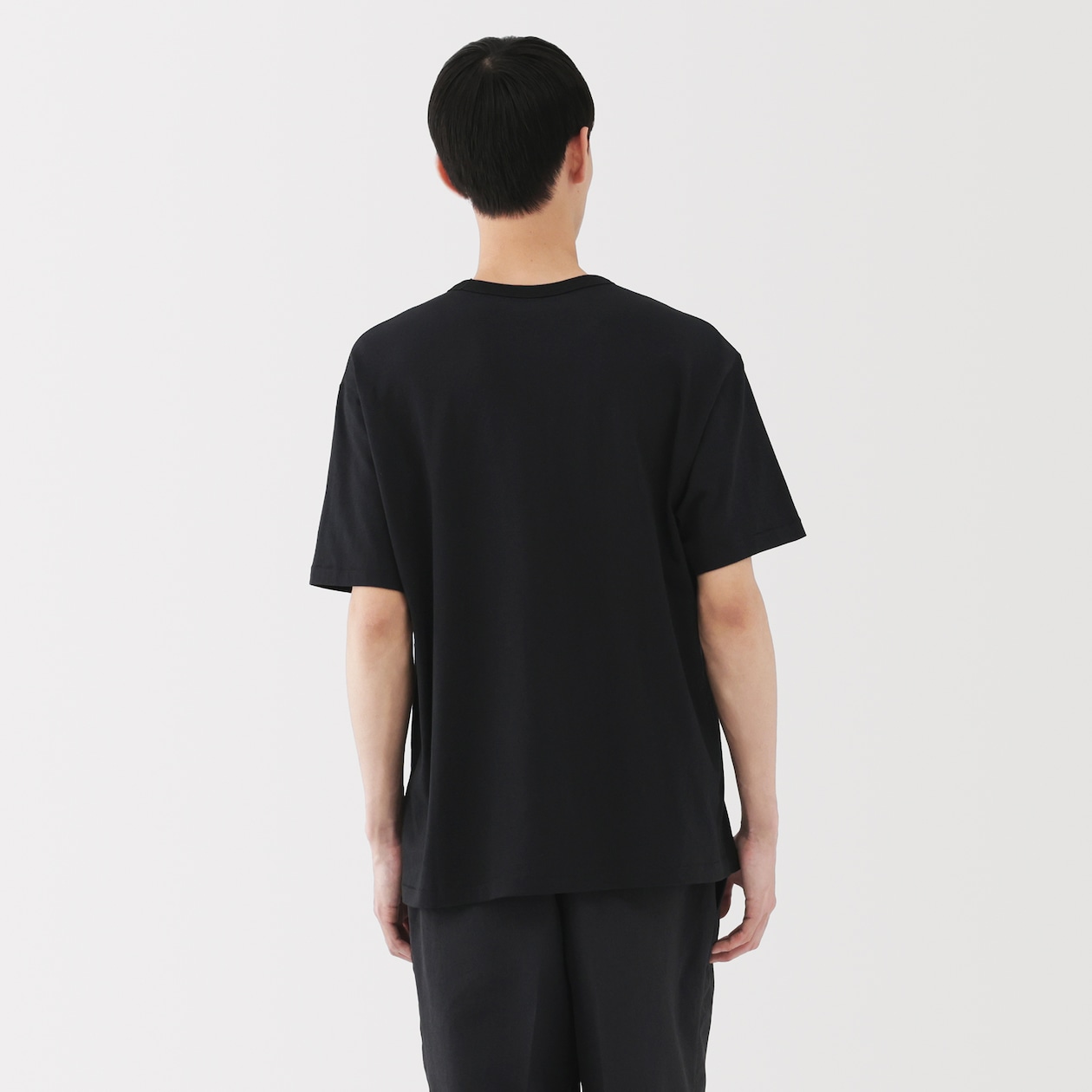 紳士　昔ながらの製法で編み立てた天竺クルーネック半袖Ｔシャツ