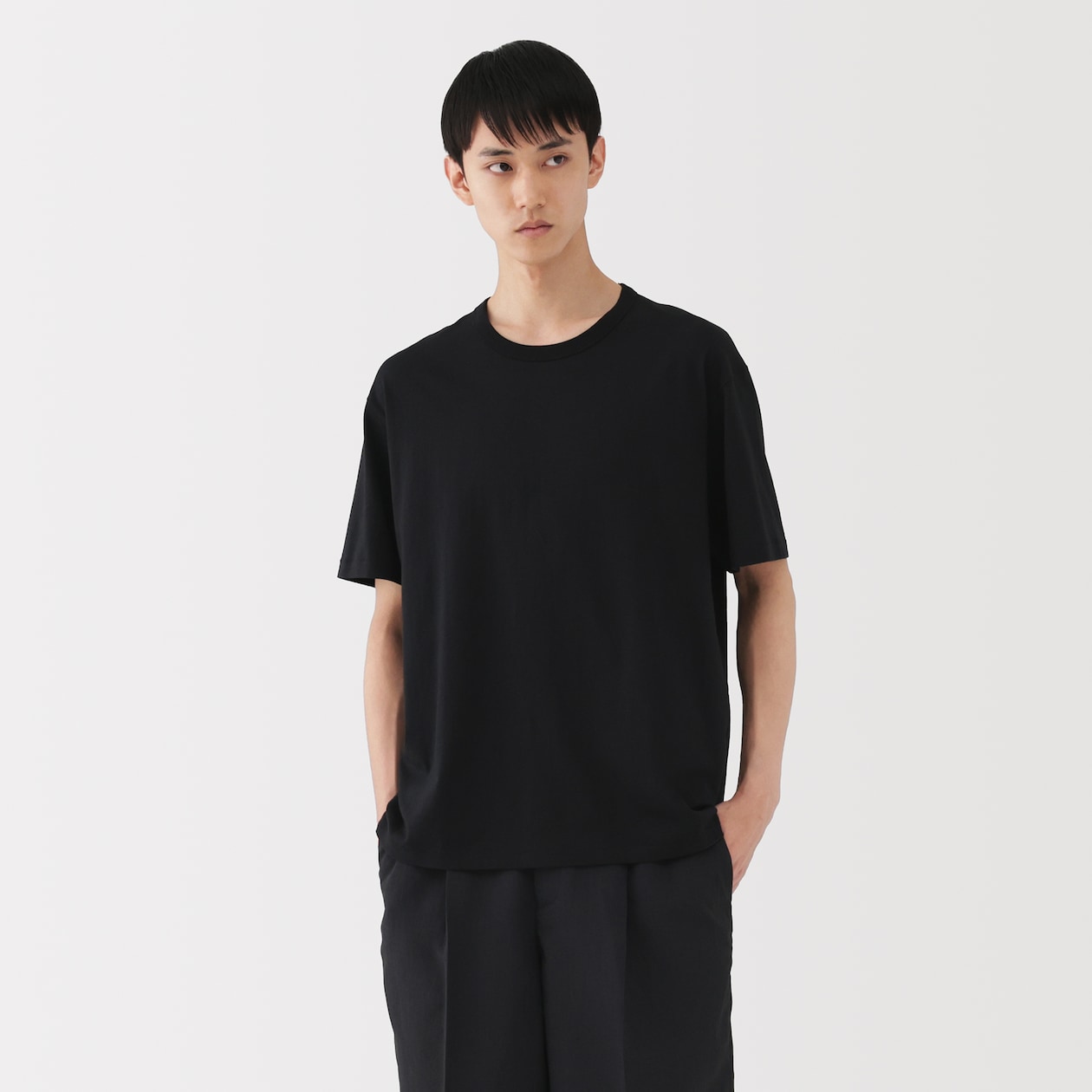 紳士　昔ながらの製法で編み立てた天竺クルーネック半袖Ｔシャツ