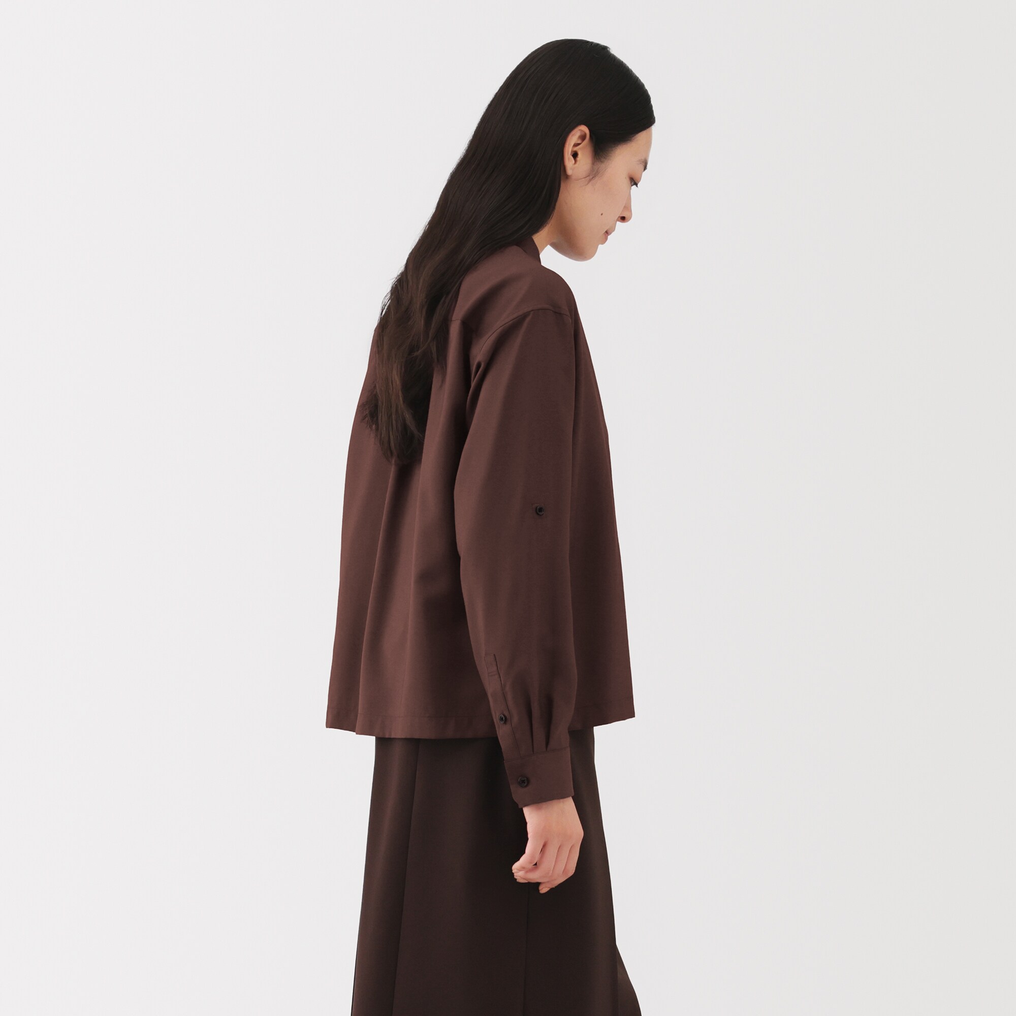 婦人　植物由来の素材を使ったリラックスフィットシャツ