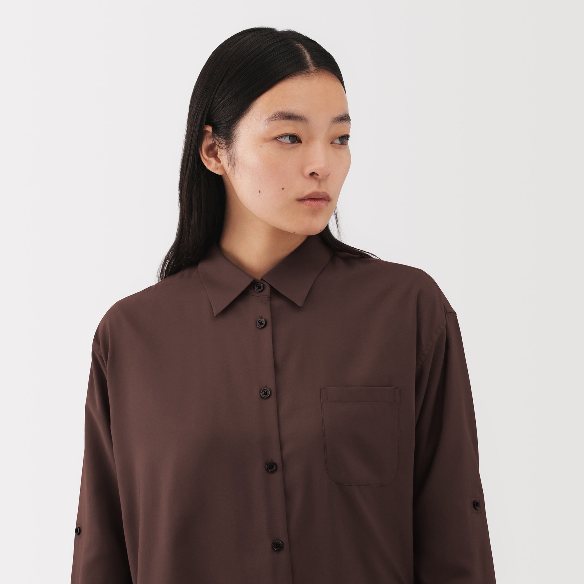 婦人　植物由来の素材を使ったリラックスフィットシャツ
