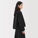 婦人　ユニフォーム素材で作ったショートブルゾン