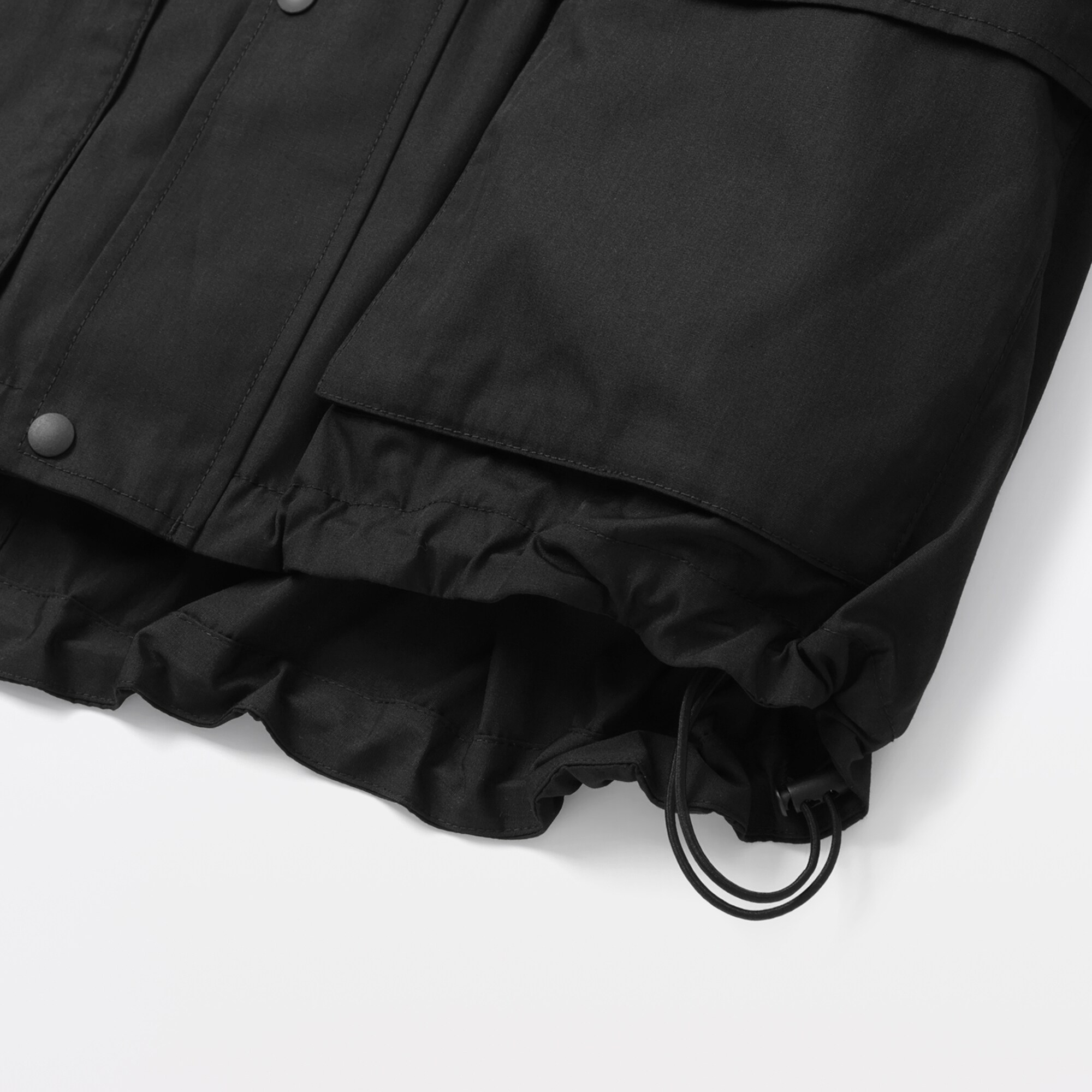 婦人　ユニフォーム素材で作ったショートブルゾン