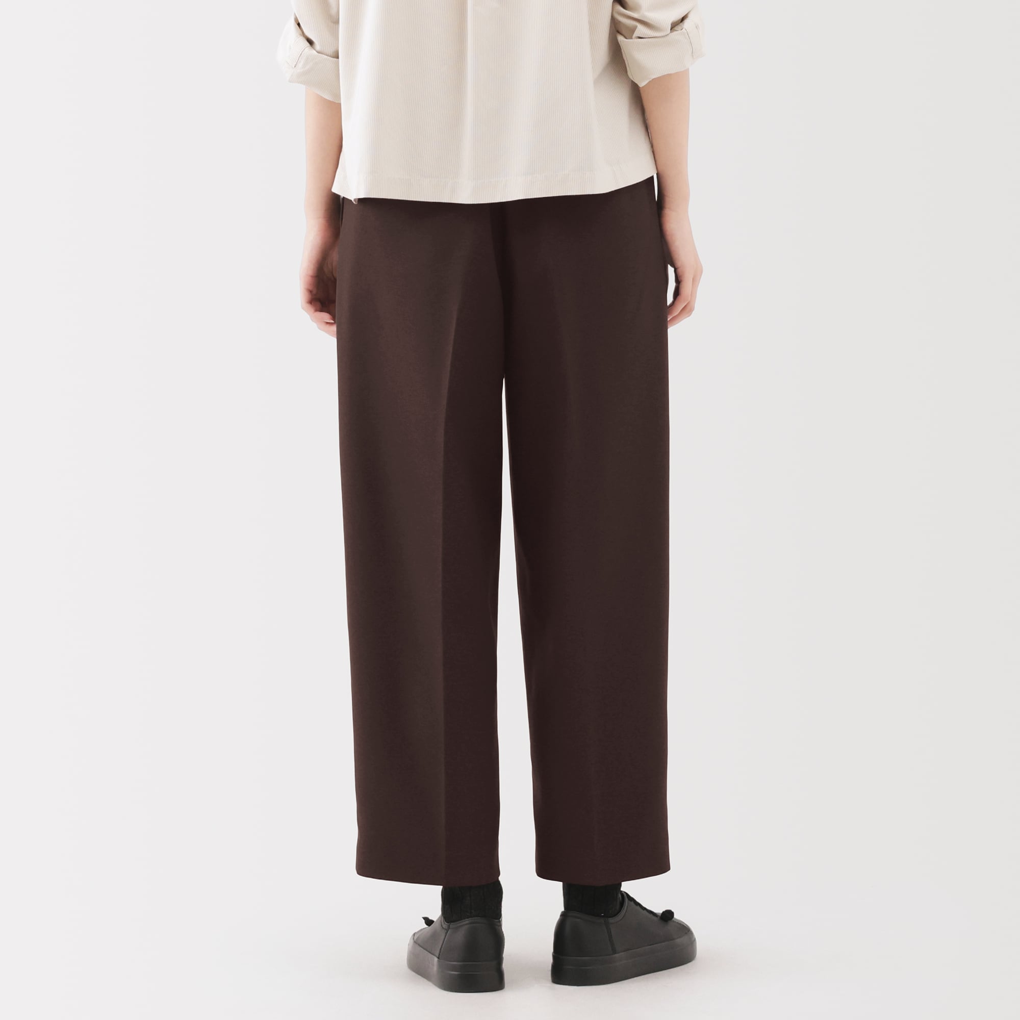 婦人 ユニフォーム素材で作ったタックワイドパンツ（9分丈） | 無印良品