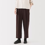 婦人　ユニフォーム素材で作ったタックワイドパンツ（９分丈）