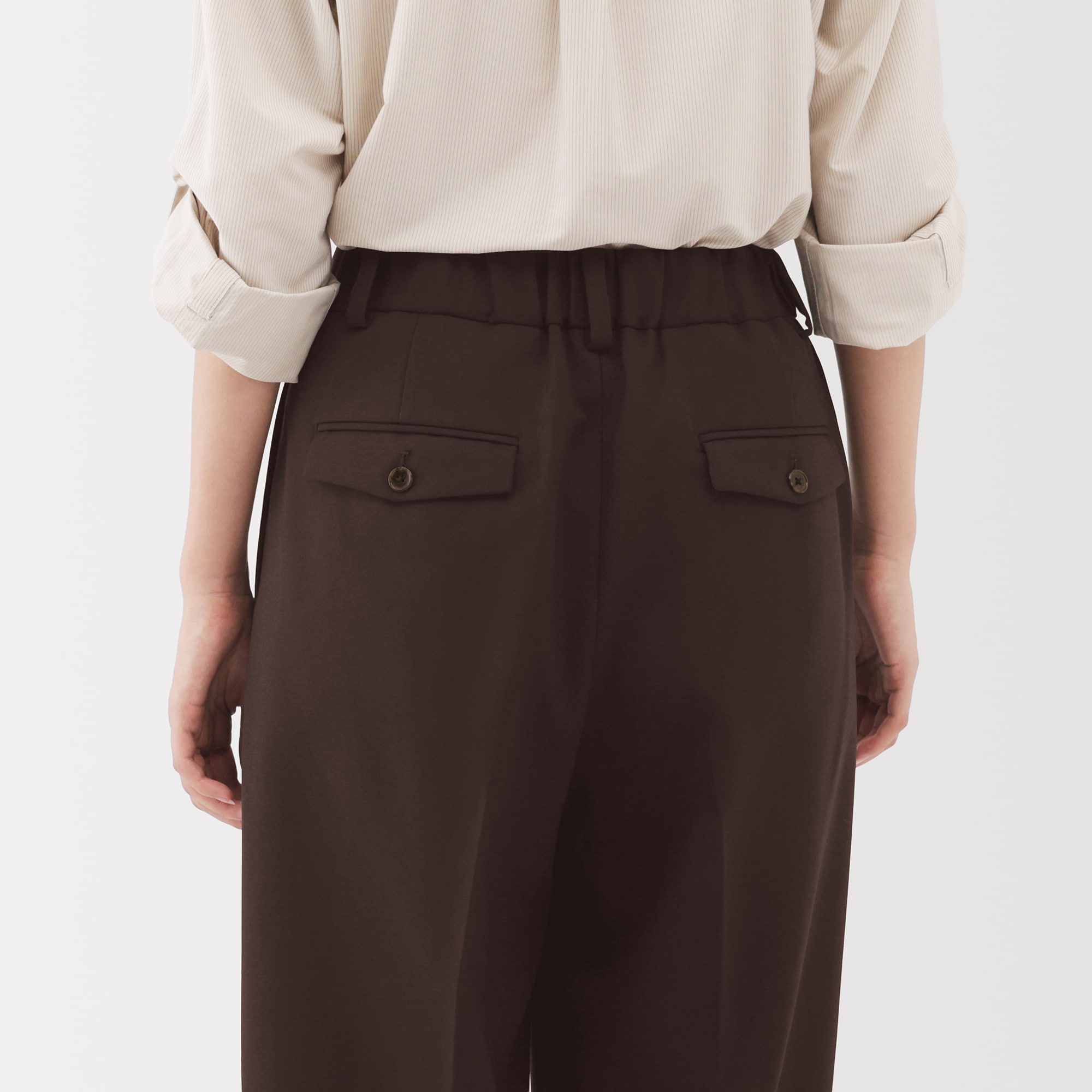 【新品】MUJI Labo ユニフォーム素材でつくったタックワイドパンツ 無印良品】MUJI LABOタックワイドパンツが完売間近◎MUYAの七分袖T