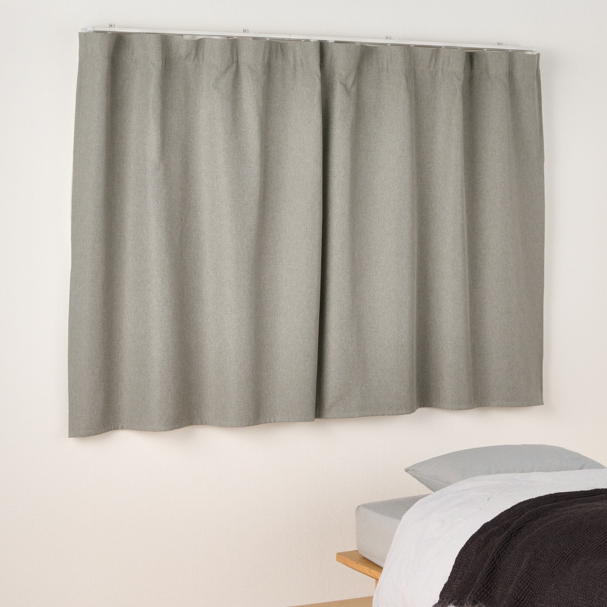 防炎・遮光性　ドビー織りノンプリーツカーテン