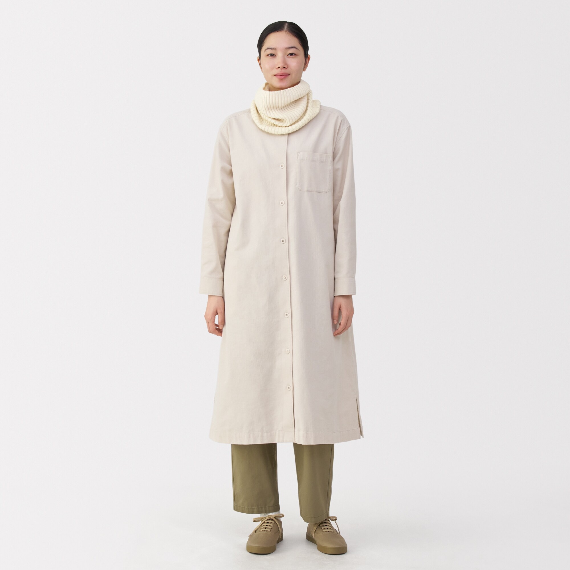 首のチクチクを抑えたメリノウール混　ネックウォーマー