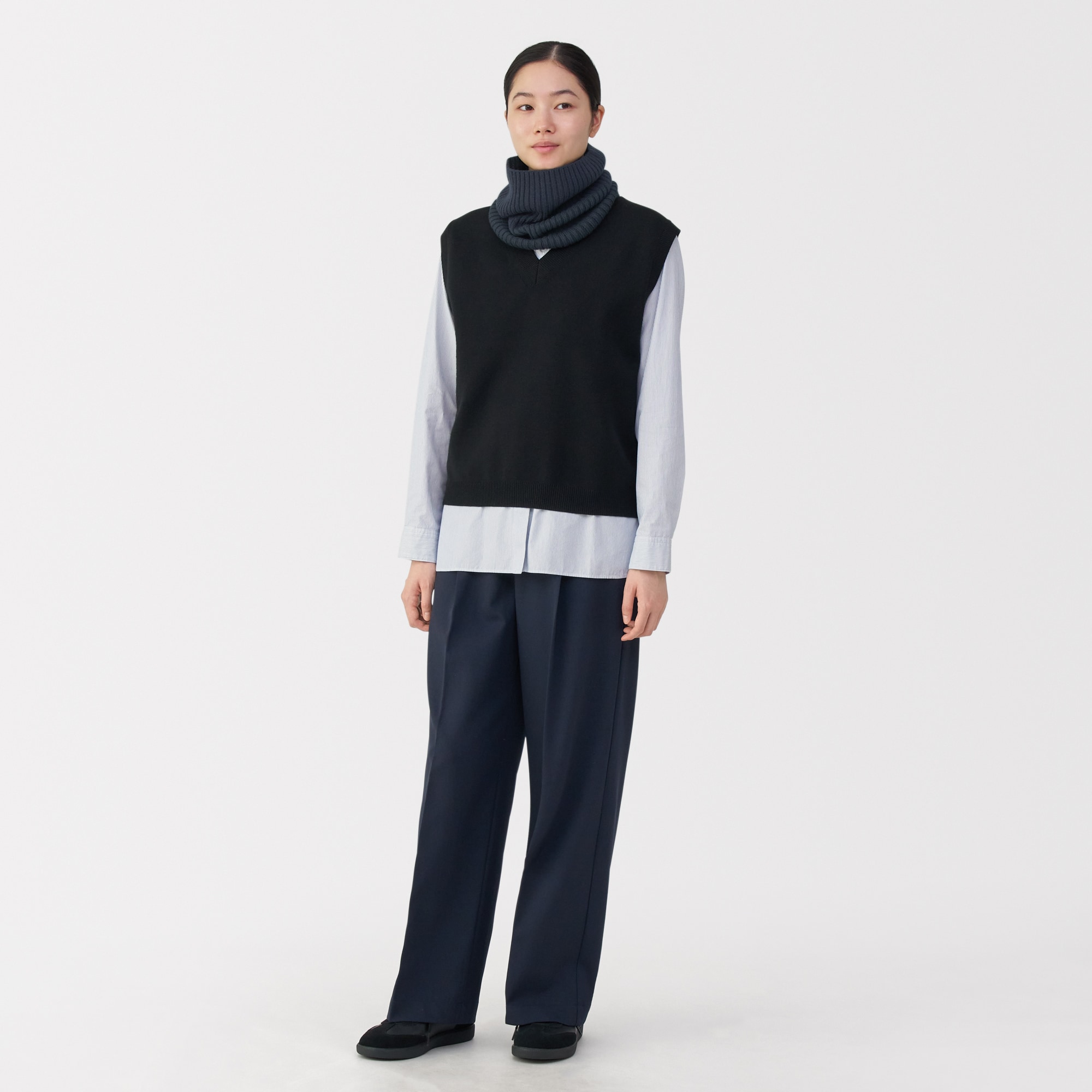 首のチクチクを抑えたメリノウール混　ネックウォーマー