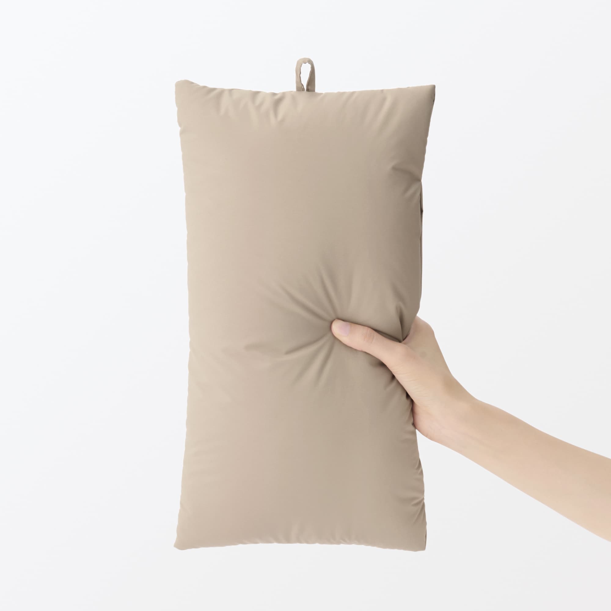 吸湿発熱中わた表面撥水パッカブル　ケープ