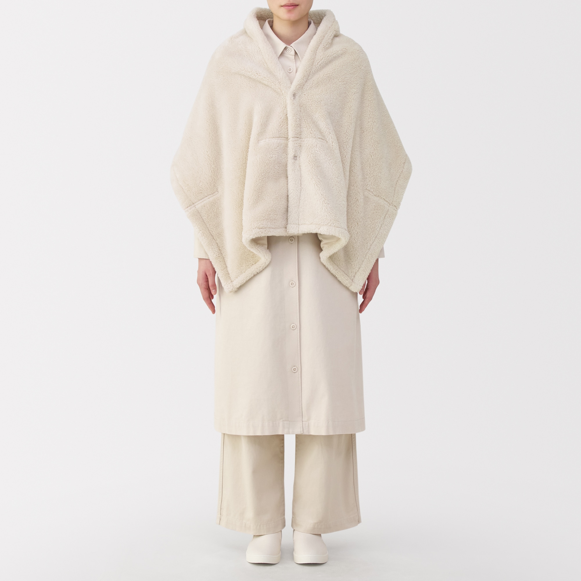 再生ポリエステルあったかボア　ケープ