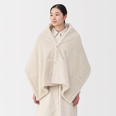 【１０月上旬発売予定】再生ポリエステルあったかボア　ケープ