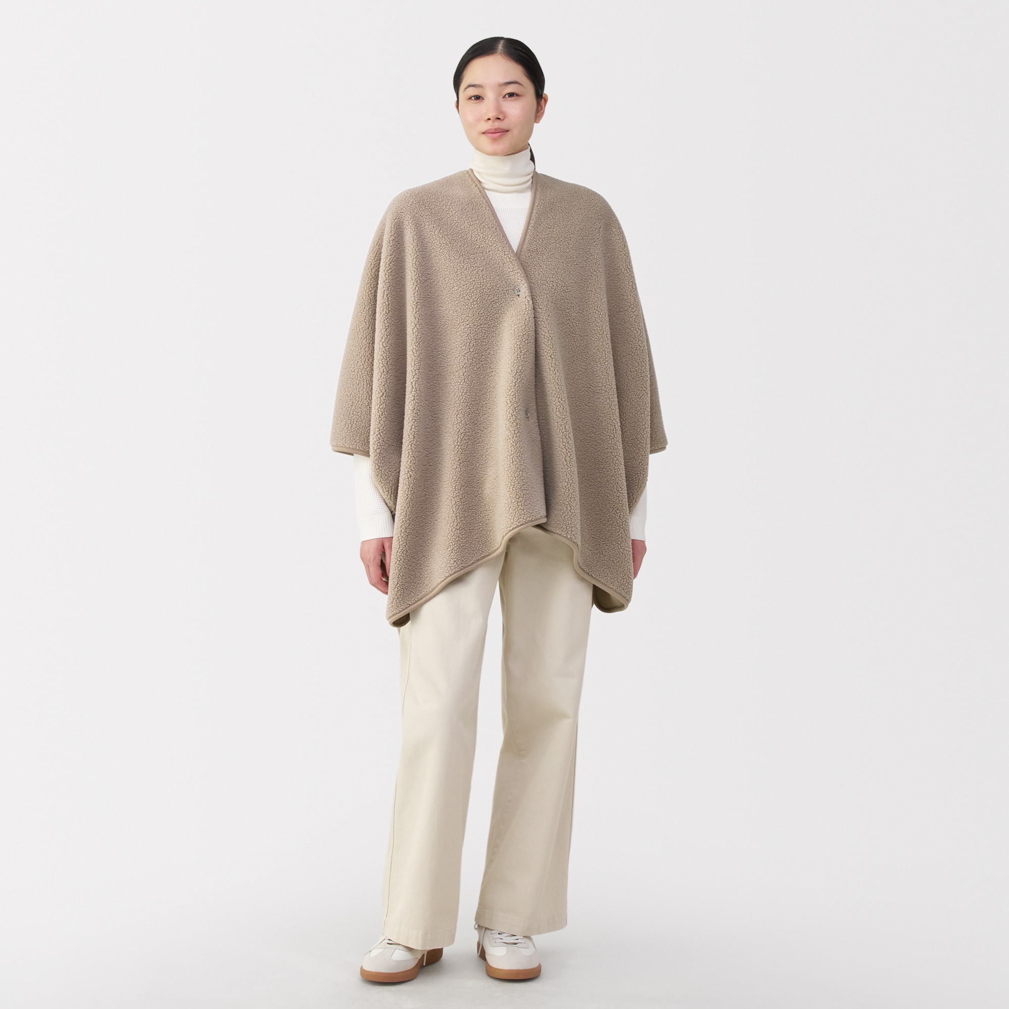 再生ポリエステルくつろぎボア　ケープ