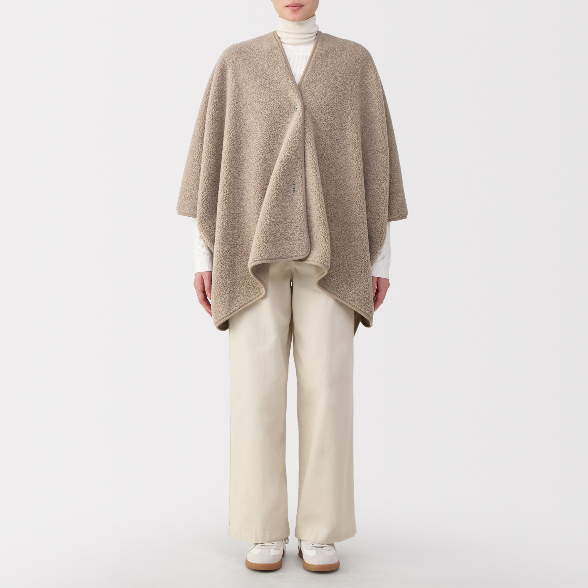 再生ポリエステルくつろぎボア　ケープ