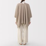 再生ポリエステルくつろぎボア　ケープ