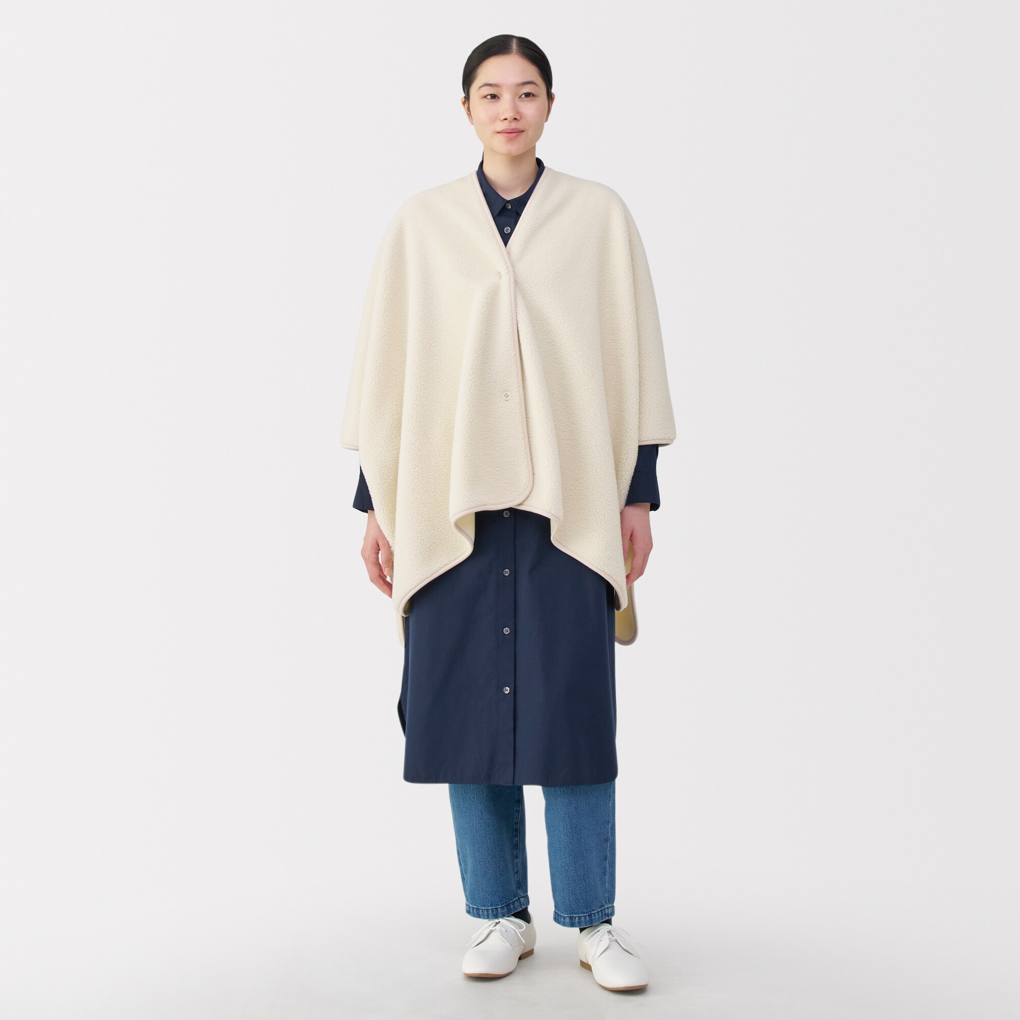 再生ポリエステルくつろぎボア　ケープ