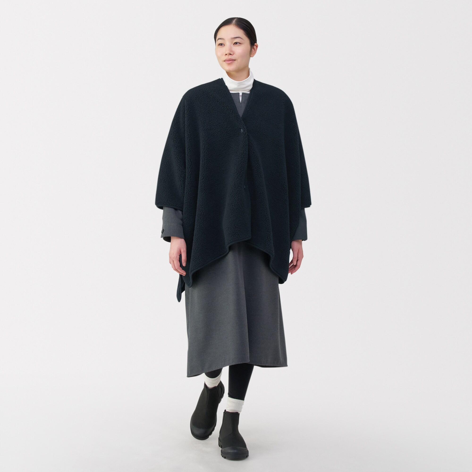 再生ポリエステルくつろぎボア　ケープ