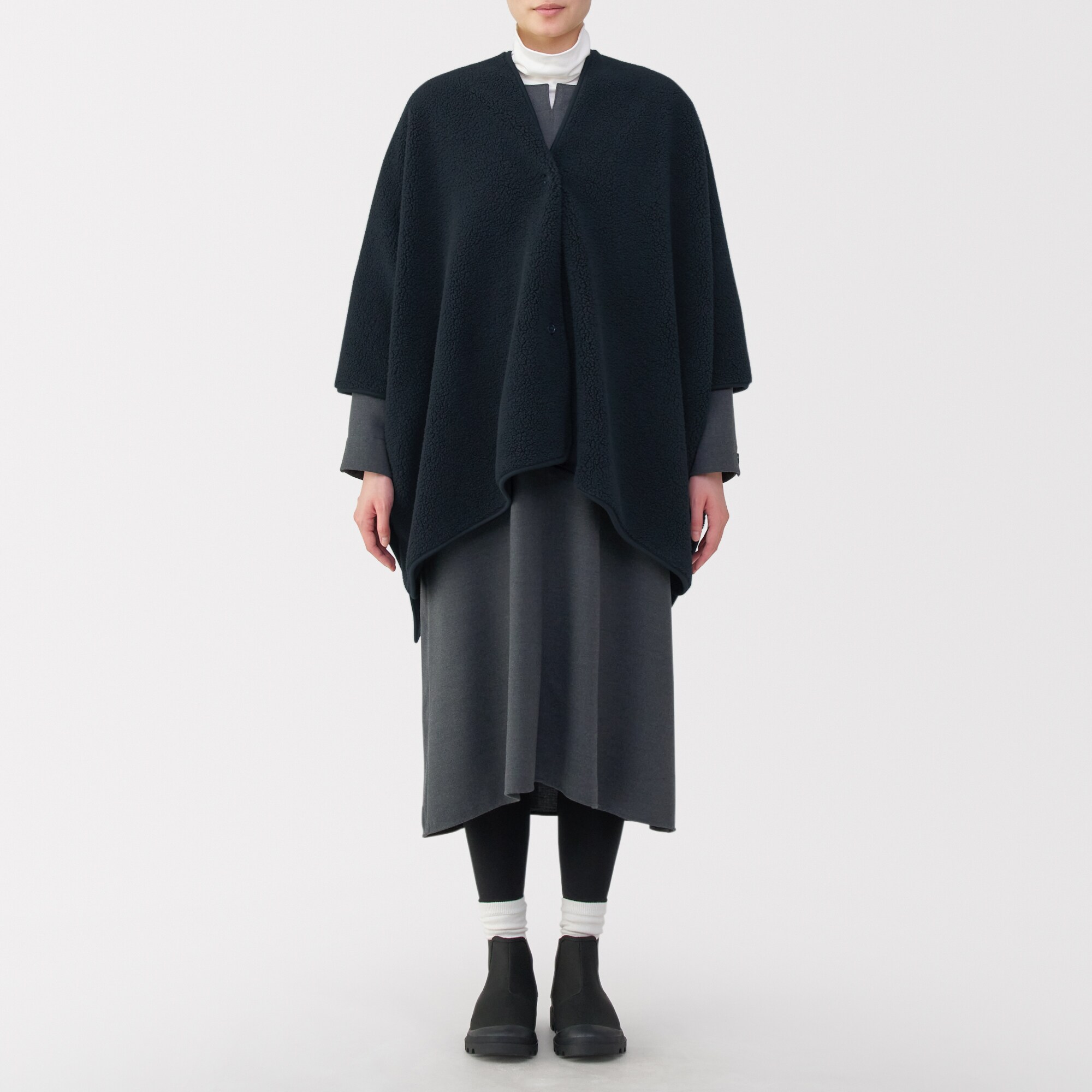 再生ポリエステルくつろぎボア　ケープ