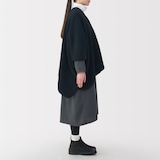 再生ポリエステルくつろぎボア　ケープ