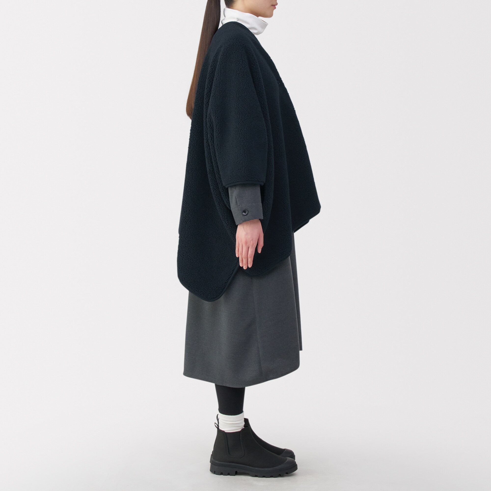 再生ポリエステルくつろぎボア　ケープ