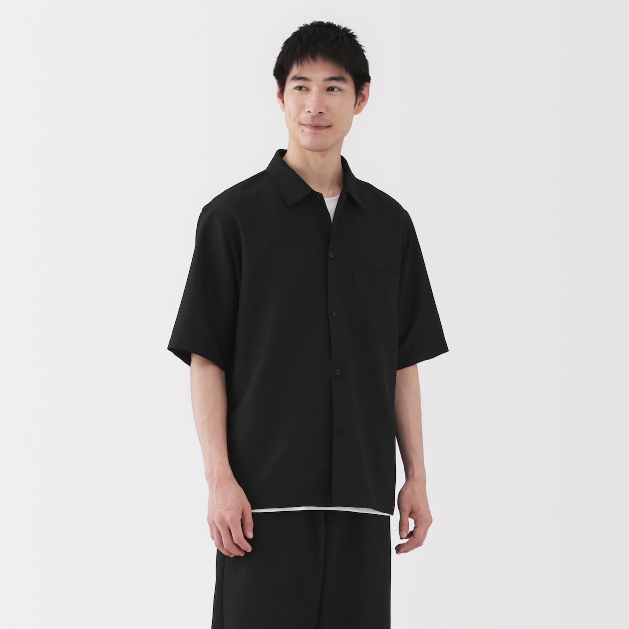 紳士　風を通す　ストレッチ　五分袖シャツ