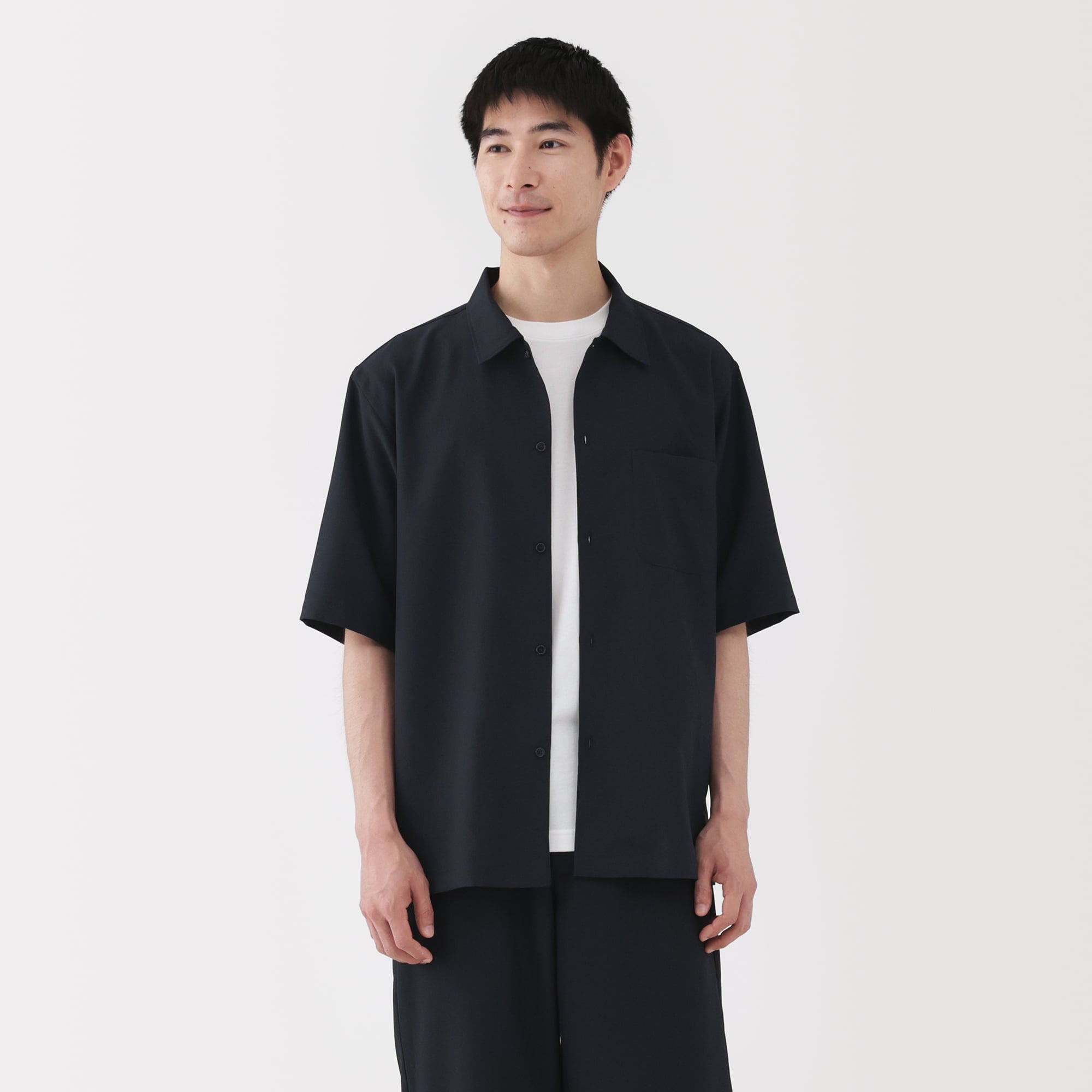 s*e様 MUJI Labo 紳士　和紙混ドビー織 半袖シャツ黒　M 紳士 風を通す ストレッチ 五分袖シャツ | 無印良品