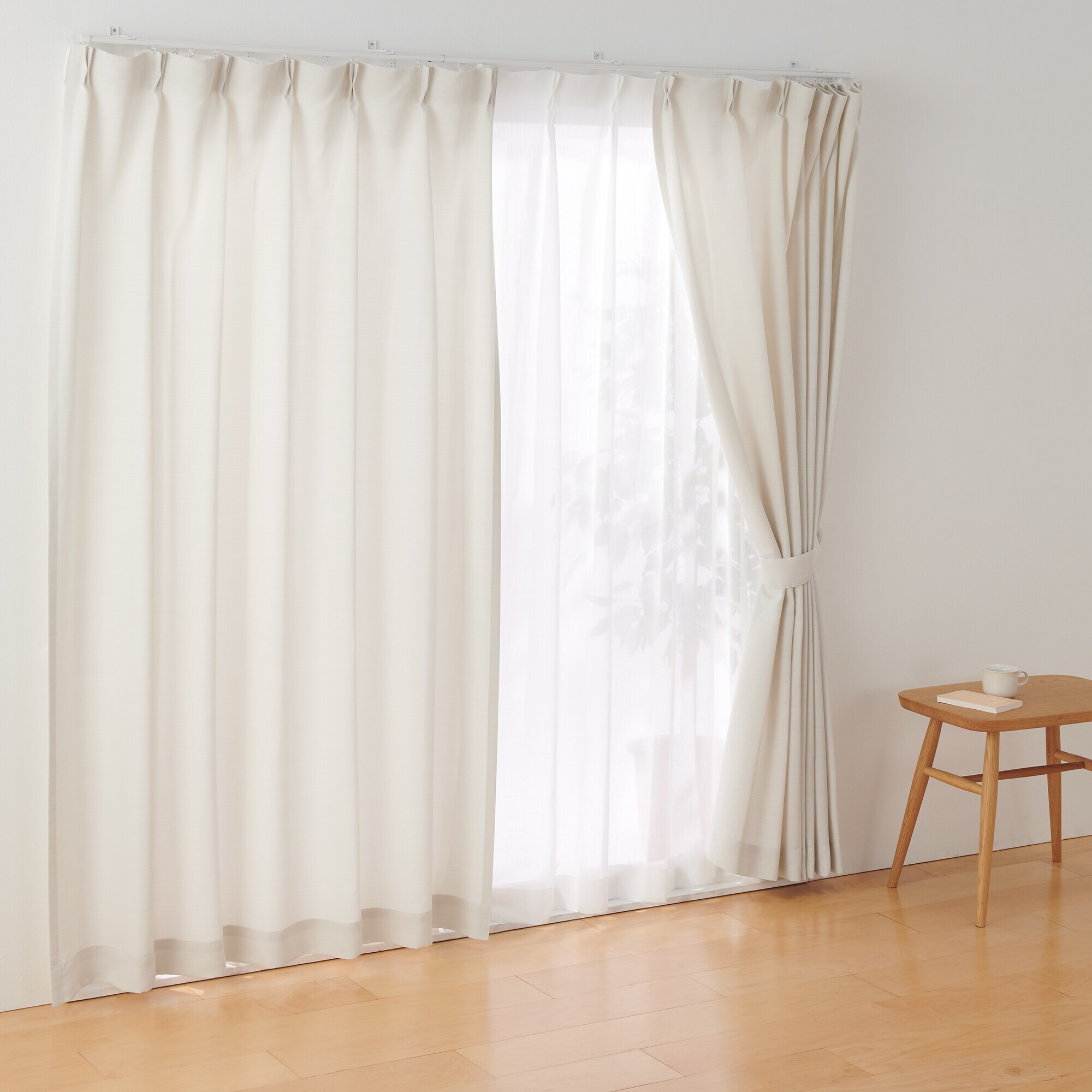 ポリエステルグログラン（防炎）プリーツカーテン／ライトベージュ