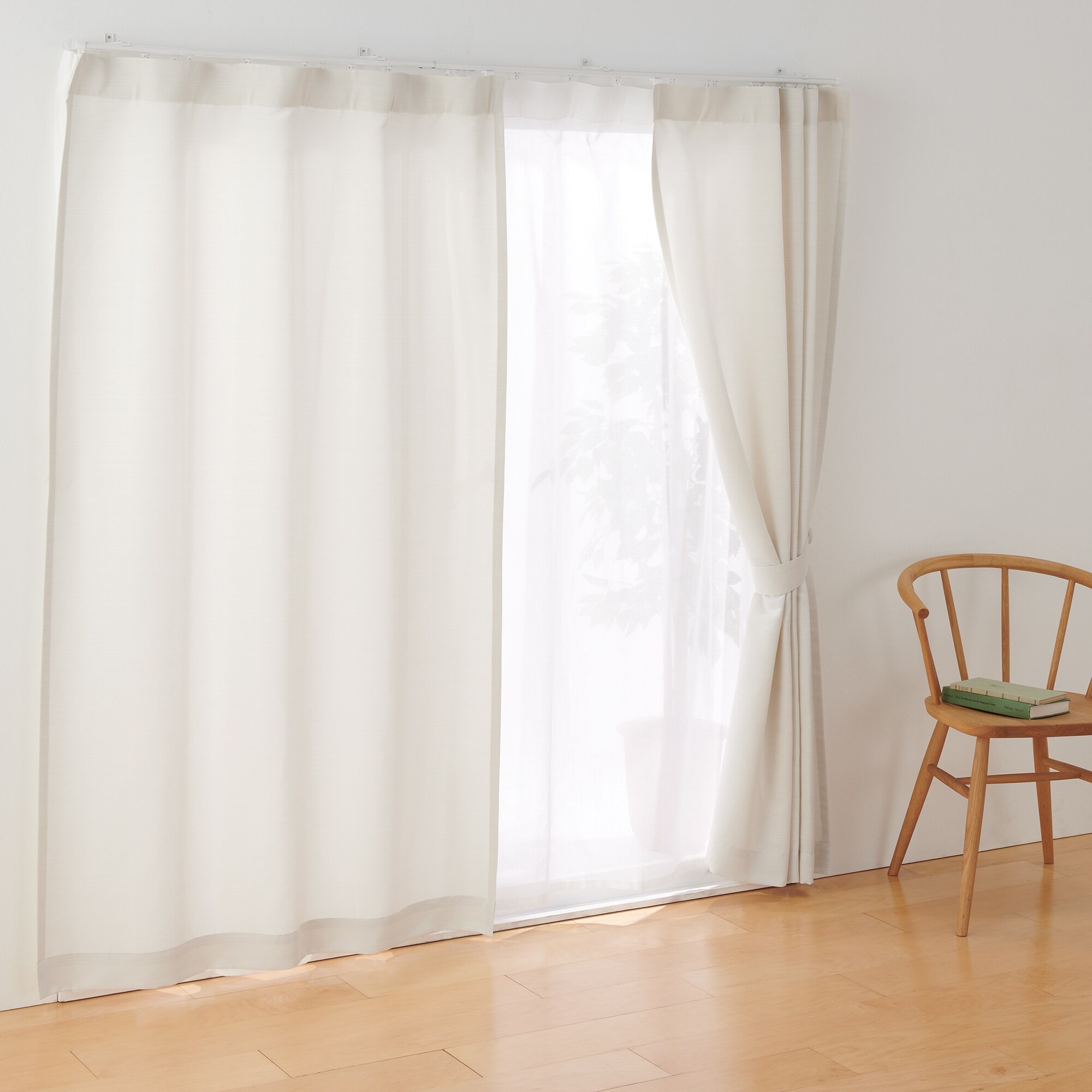 ポリエステルグログラン（防炎）ノンプリーツカーテン／ライトベージュ