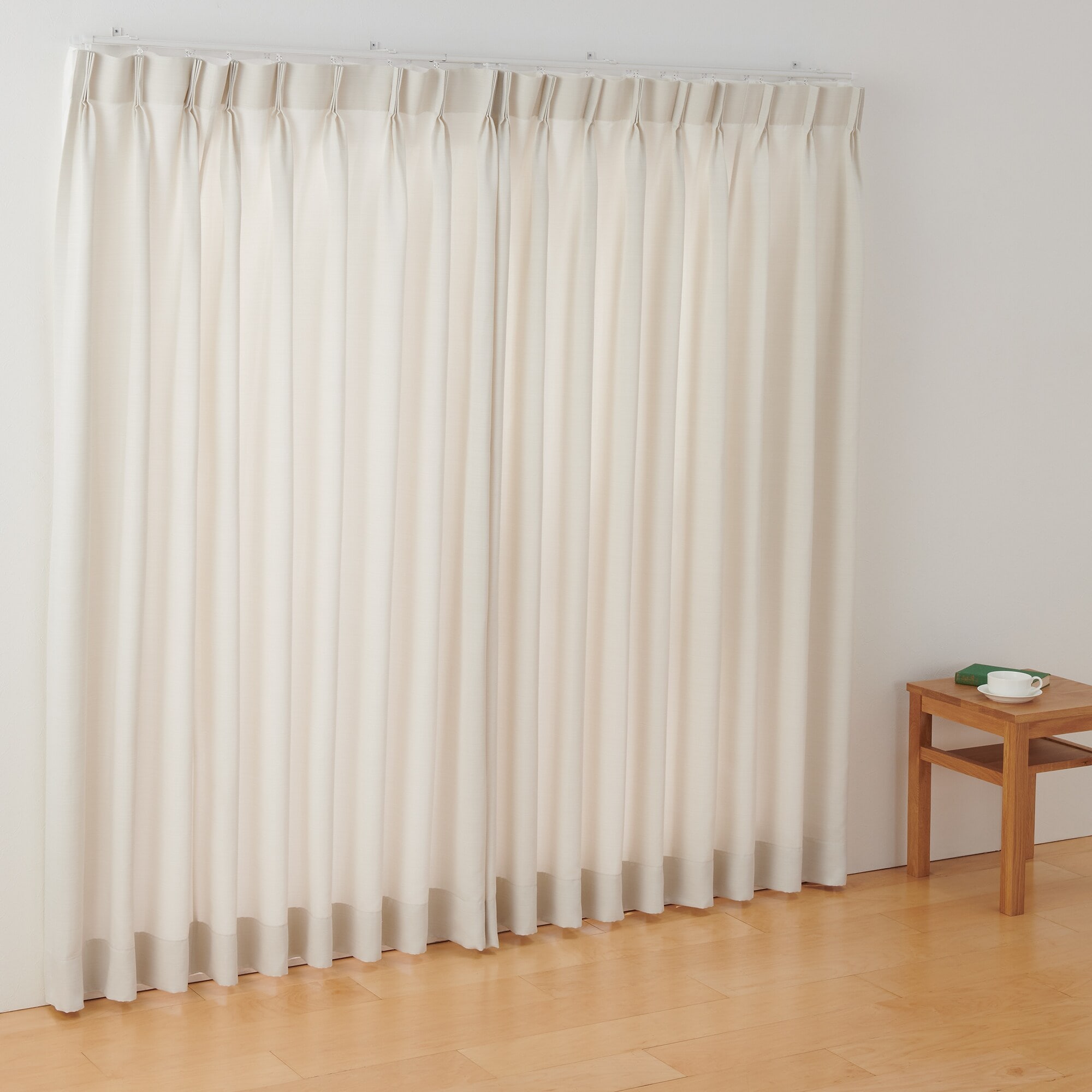 ポリエステルグログラン（防炎）プリーツカーテン２倍ヒダ／ライトベージュ