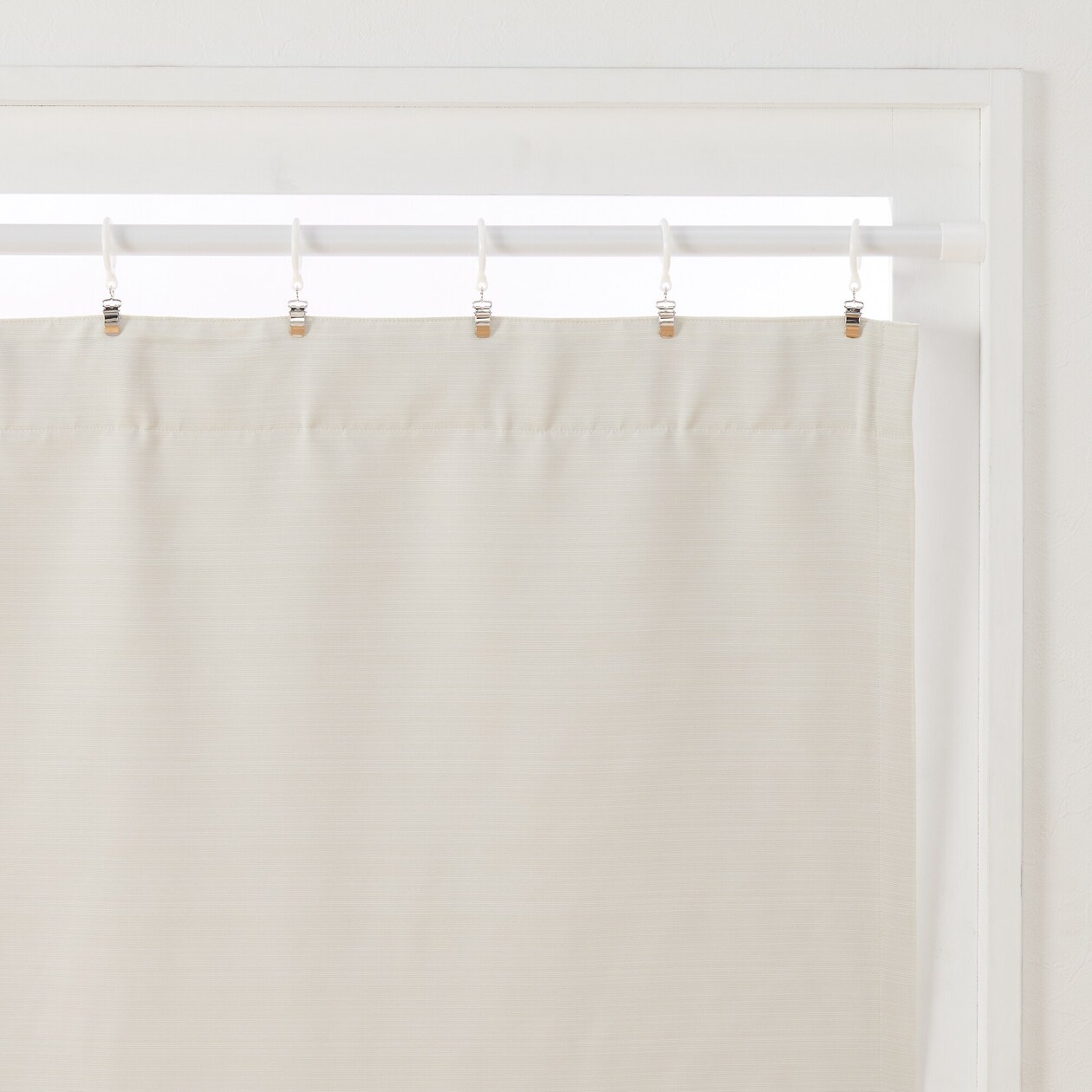 ポリエステルグログラン（防炎）ノンプリーツカーテン／遮光裏地付／ライトベージュ