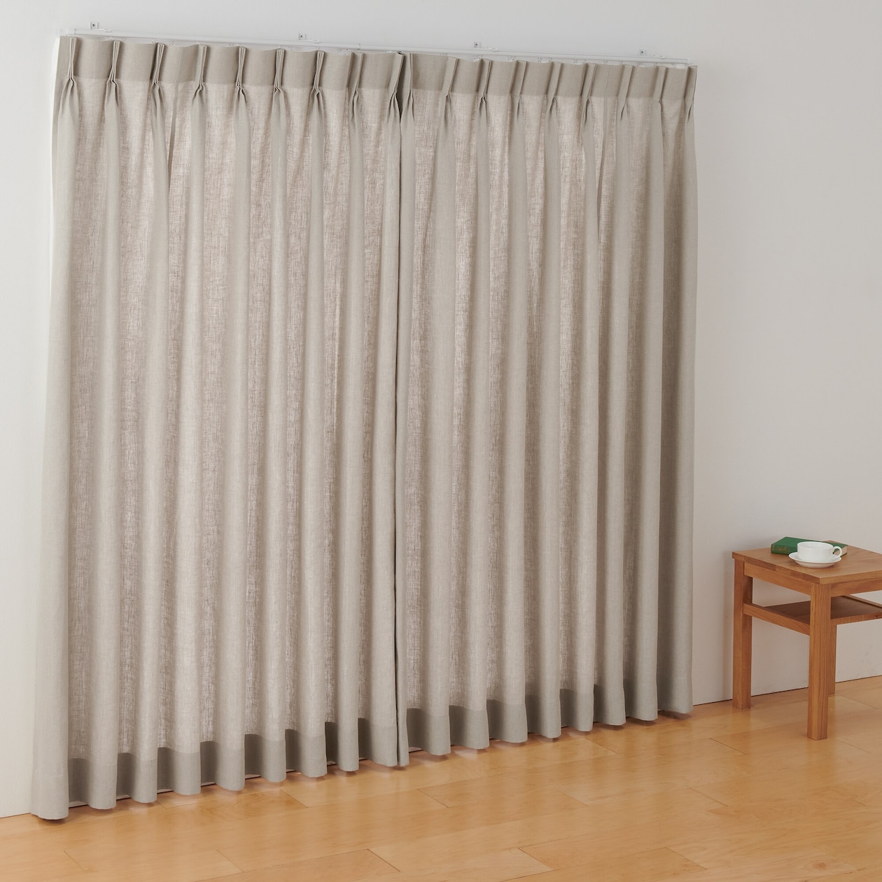 麻平織プリーツカーテン２倍ヒダ／生成