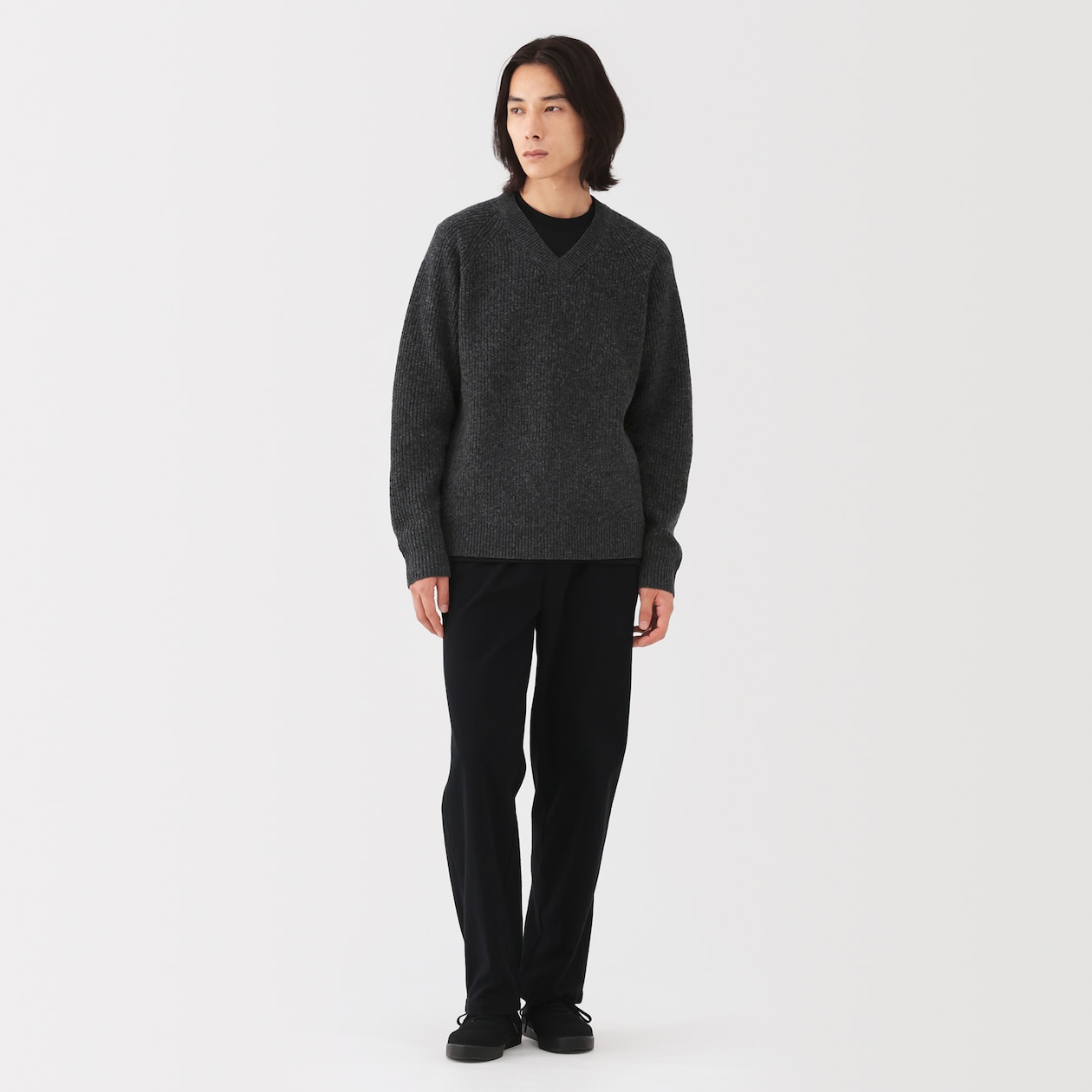 紳士　ウールミドルゲージ畦編みＶネックセーター